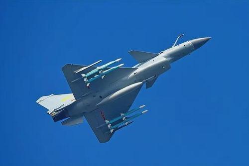 歼十出击在线观看,空中猎手的荣耀瞬间